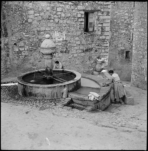 Fontaine gothique