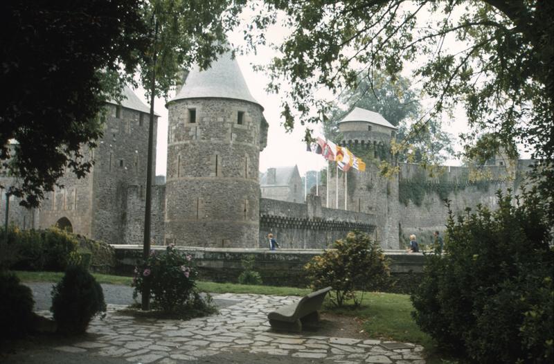 Tours Guémadeuc et de Coigny extra-muros