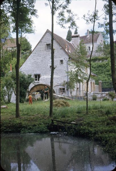 Moulin à eau en bordure de la Cléry