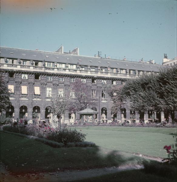 Façade sur la cour