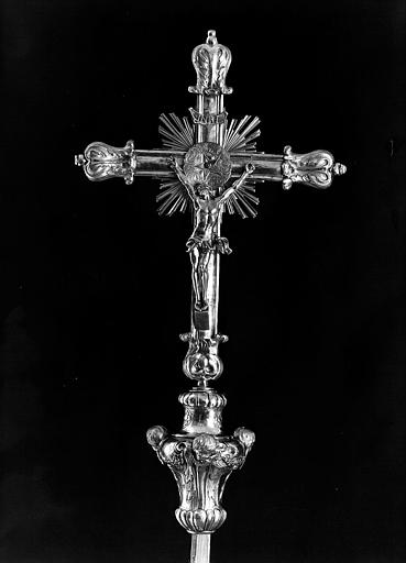 Croix processionnelle en bronze argenté et doré (avers)