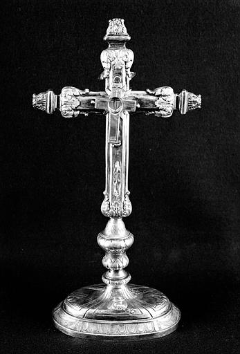 Croix reliquaire en argent (revers)