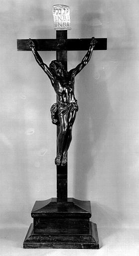 Crucifix en bois et bronze