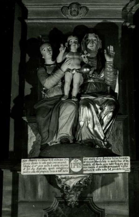 groupe sculpté : sainte Anne la Vierge et l'Enfant Jésus - © Ministère de la Culture (France), Médiathèque du patrimoine et de la photographie, diffusion RMN-GP