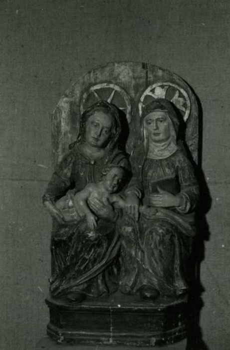 groupe sculpté : sainte Anne la Vierge et l'Enfant Jésus - © Ministère de la Culture (France), Médiathèque du patrimoine et de la photographie, diffusion RMN-GP