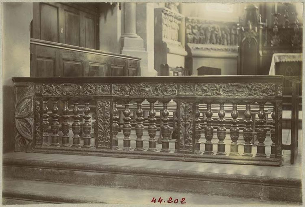 Clôture liturgique (table de communion)