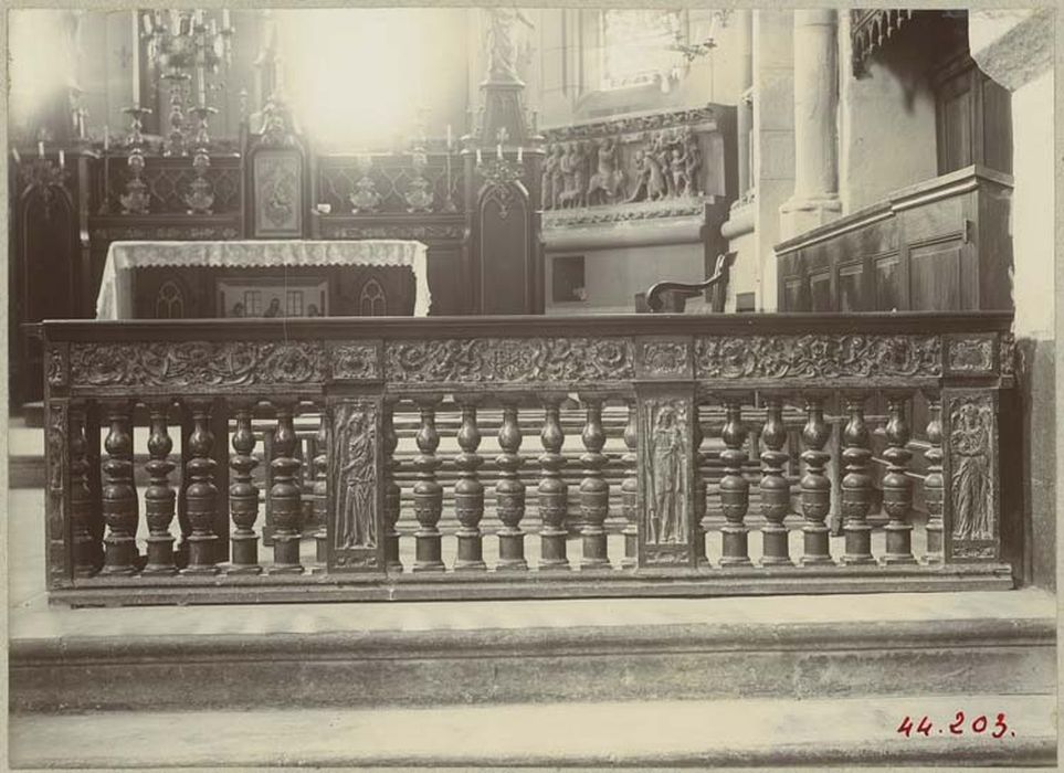 clôture liturgique (table de communion)