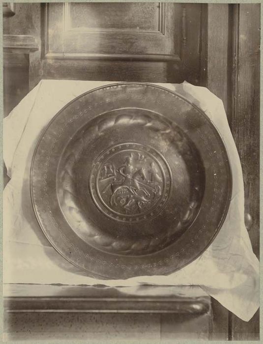 plat de quête - © Ministère de la Culture (France), Médiathèque du patrimoine et de la photographie, diffusion GrandPalaisRmn Photo