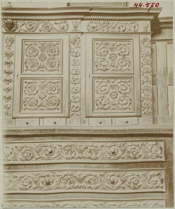 armoire, vue partielle