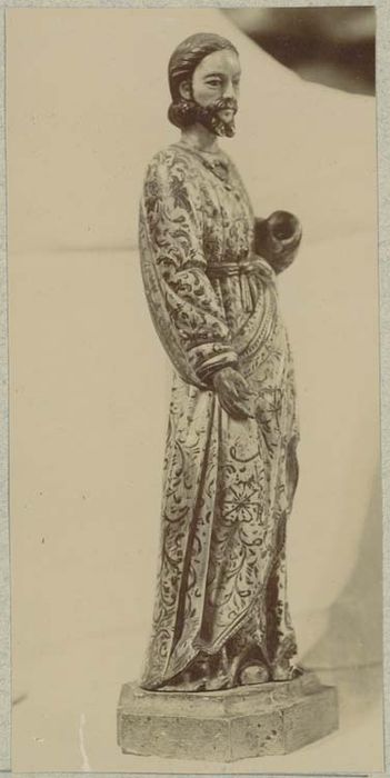 statue (statuette) : Personnage en ivoire (Christ?) 