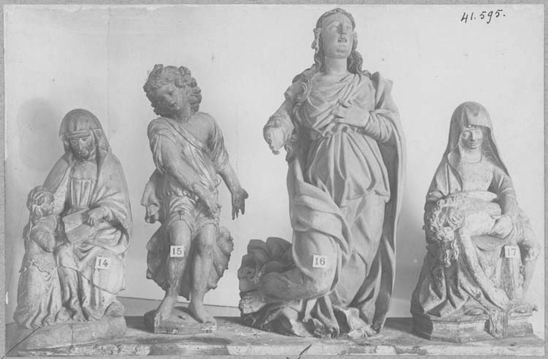 statues : Ange, Vierge de l’Annonciation (?);groupe sculpté : Vierge de pitié, éducation de la Vierge