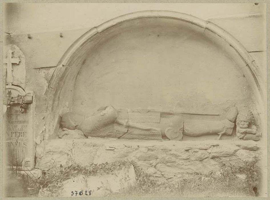 monument funéraire d'un membre de la famille Duin de La Val d'Isère - © Ministère de la Culture (France), Médiathèque du patrimoine et de la photographie, diffusion GrandPalaisRmn Photo