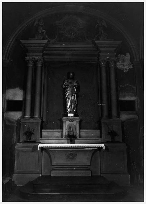 Autel et retable de la chapelle Costa-de-Beauregard