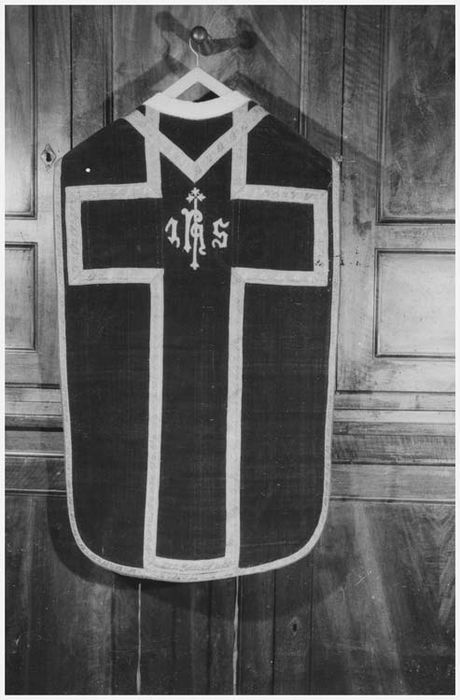 Ornement rouge n°7 : chasuble