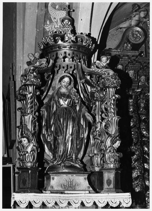 statue et son dais : Vierge