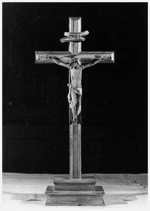 croix d'autel