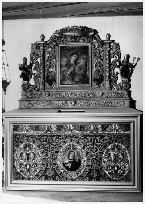 autel de la Vierge, retable, tableau : Vierge à l’Enfant, antependium