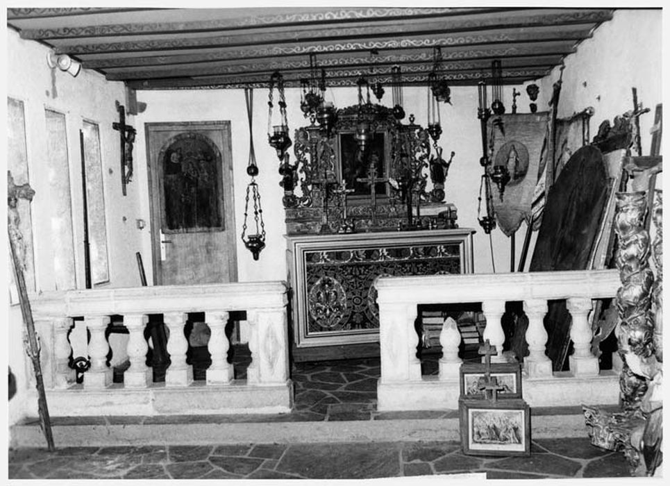 clôture de choeur (table de communion)