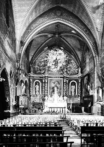 Vue intérieure du choeur vers l'est