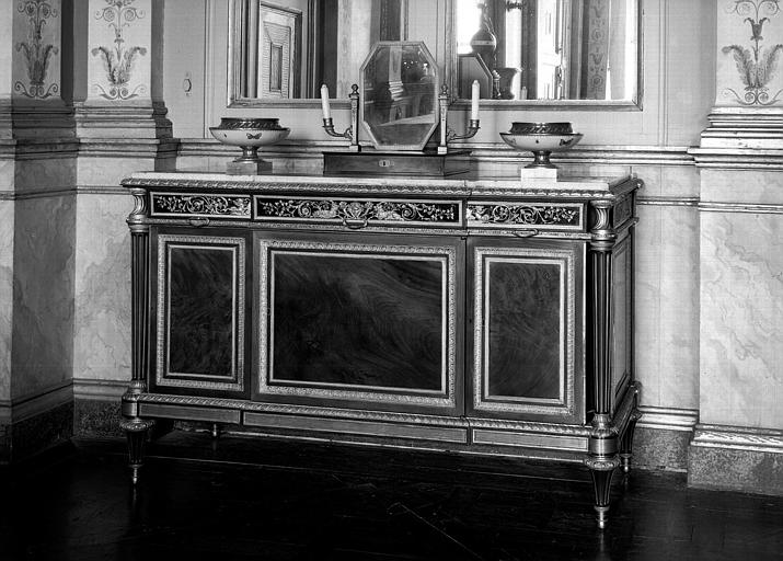 Commode Louis XVI, cabinet Louis XVI