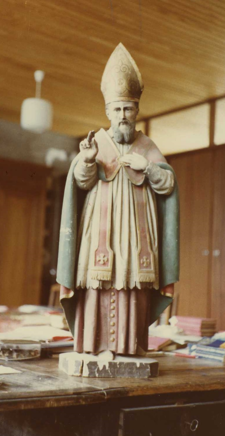 statue : Saint François de Sales, vue générale