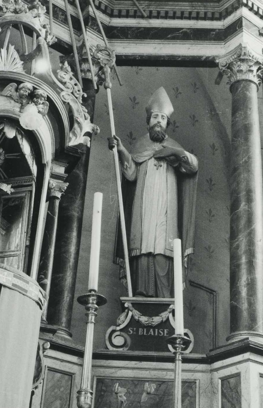 statue (statuette) : Saint Blaise, vue générale