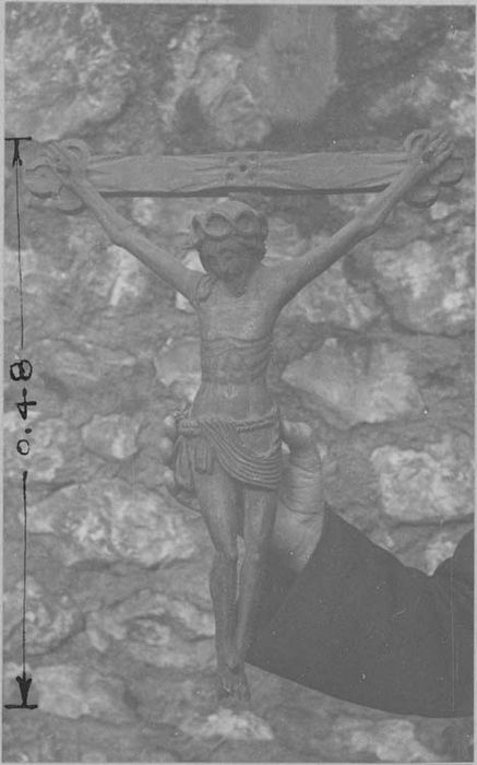 statuette : Christ en croix