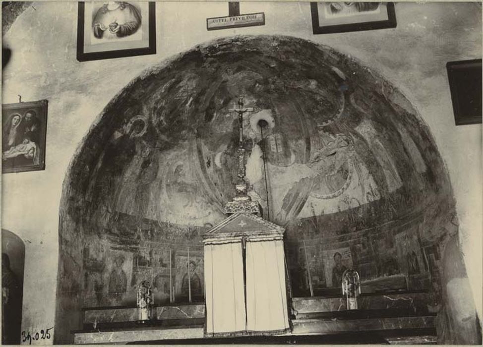 peintures monumentales de l'abside : Christ en majesté entouré des évangélistes et de saints (le)