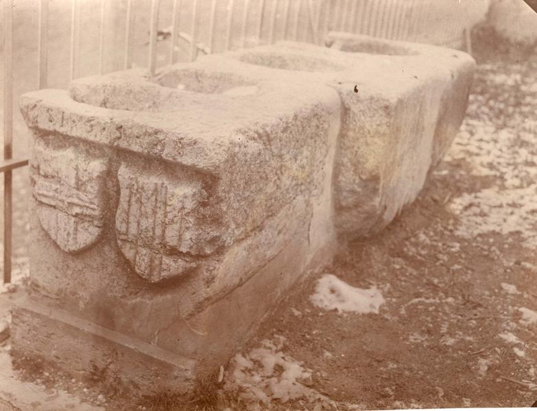 instruments de mesure (3 mesures de capacité), vue générale