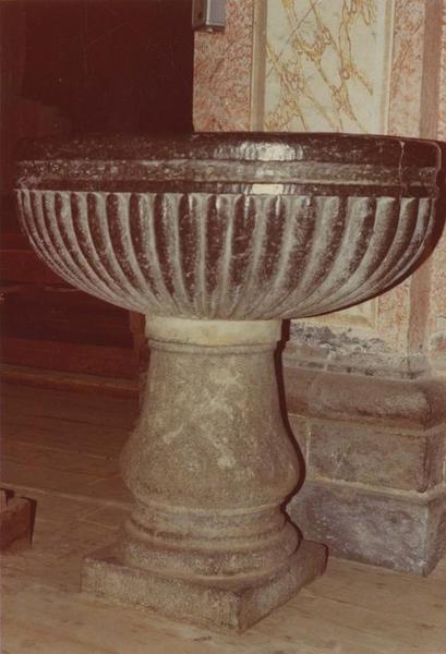 bénitier, vue générale - © Ministère de la Culture (France), Médiathèque du patrimoine et de la photographie (objets mobiliers), tous droits réservés