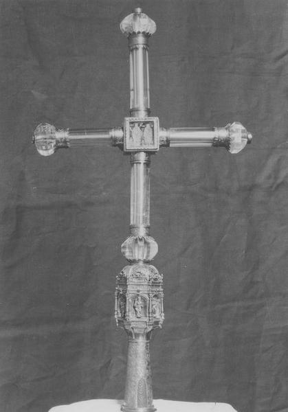 croix de procession, vue générale - © Ministère de la Culture (France), Médiathèque du patrimoine et de la photographie (objets mobiliers), tous droits réservés