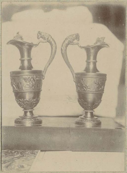burettes - © Ministère de la Culture (France), Médiathèque du patrimoine et de la photographie, diffusion GrandPalaisRmn Photo