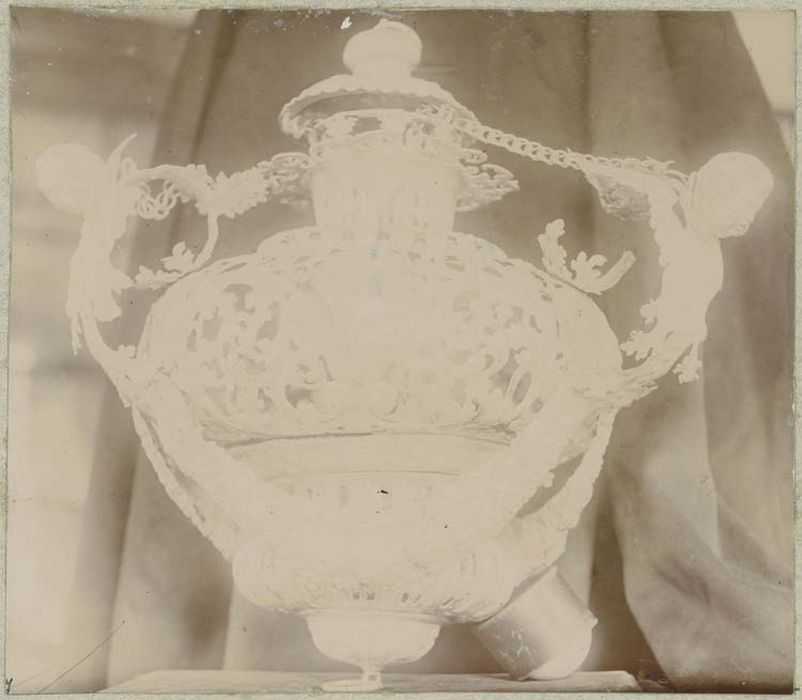 lampe - © Ministère de la Culture (France), Médiathèque du patrimoine et de la photographie, diffusion GrandPalaisRmn Photo