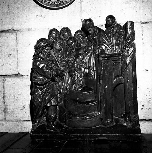 La présentation de Marie au temple, haut-relief en bois sculpté doré et polycrome