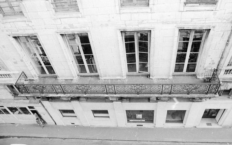 Balcon avec ferronnerie et consoles (vue aérienne)