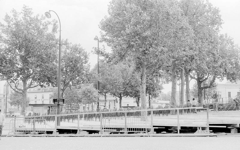 Aménagement de la place de la Bastille pour les cérémonies du 14 juillet 1974