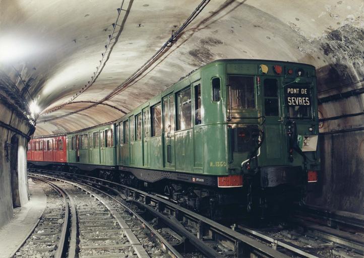 locomotive électrique : motrice 2ème classe, M 1350