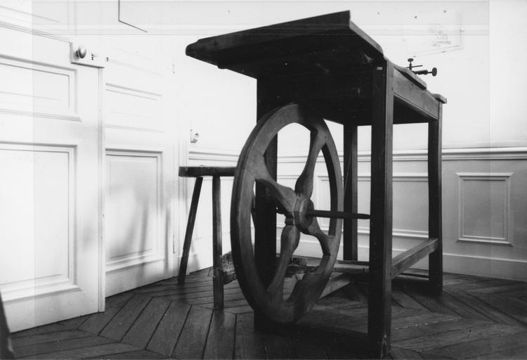 tour à graver - © Ministère de la Culture (France), Médiathèque du patrimoine et de la photographie (objets mobiliers), tous droits réservés