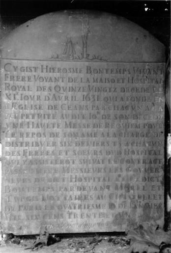 plaque commémorative (épitaphe de fondation par Hierosme Bontemps) - © Ministère de la Culture (France), Médiathèque du patrimoine et de la photographie (objets mobiliers), tous droits réservés
