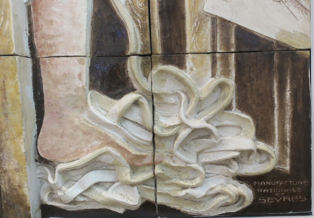 haut-relief : La poste aérienne, détail