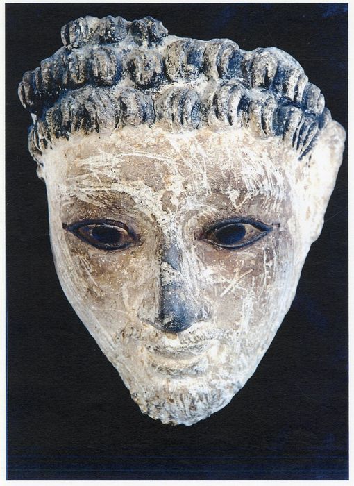 masque funéraire d'homme barbu