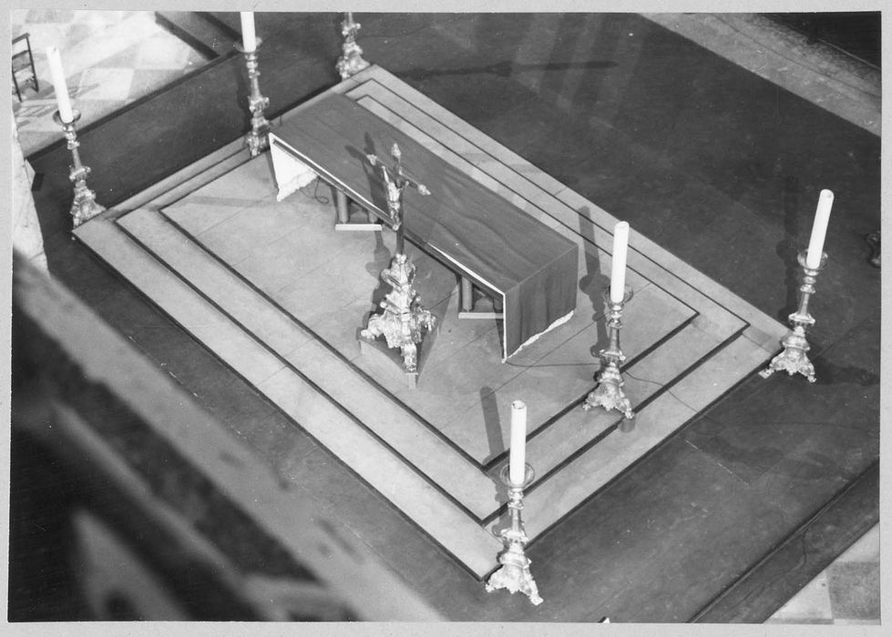 aménagement du nouvel autel