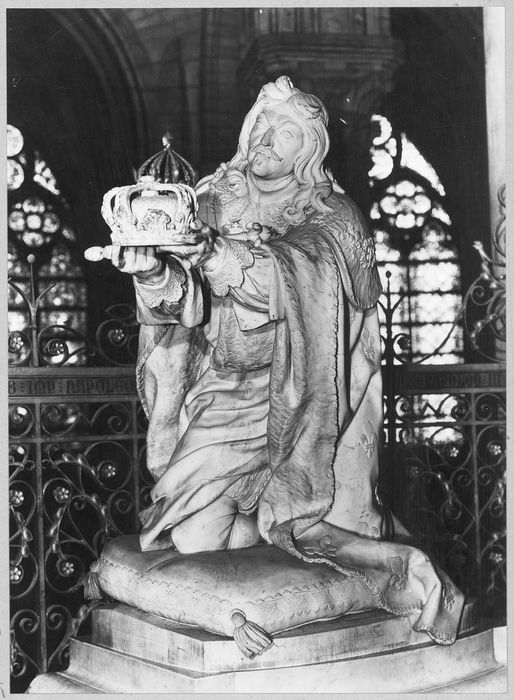 statue : Louis XIII agenouillé