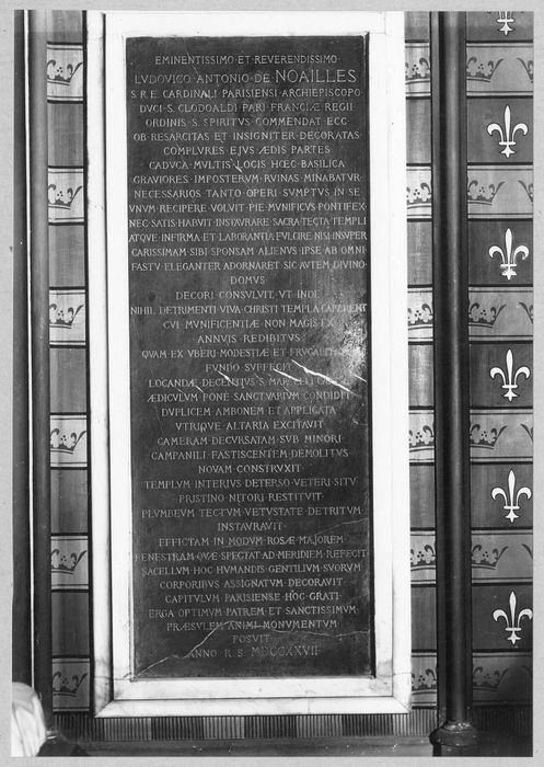 dalle funéraire du cardinal de Noailles