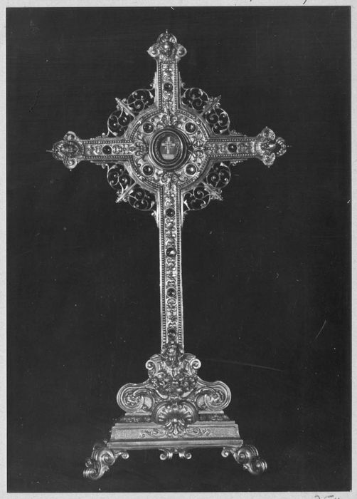 Croix-reliquaire