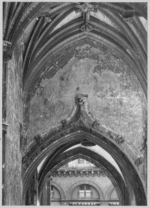 peinture monumentale du porche : Jérémie et Daniel