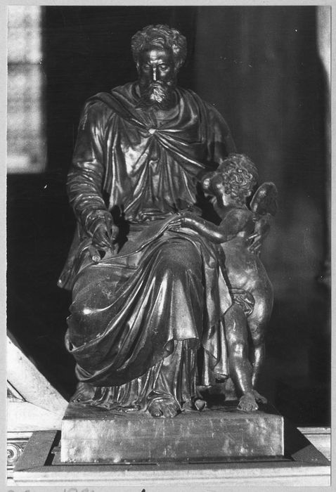 statue : Saint Matthieu