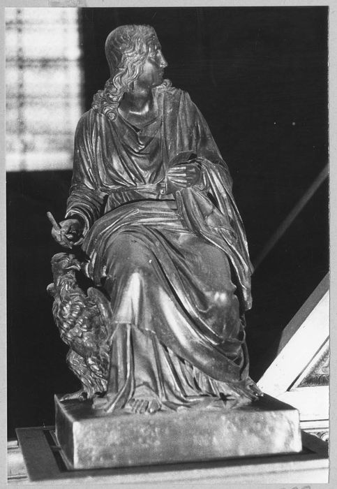 statue : Saint Jean