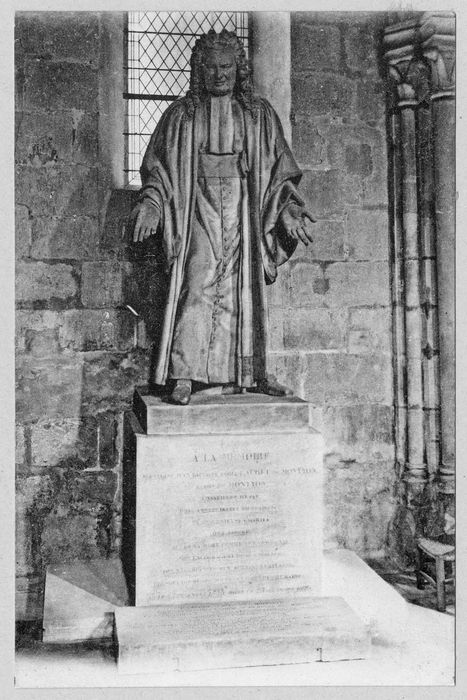 statue (grandeur nature) : J.-B. Robert Auget de Montyon