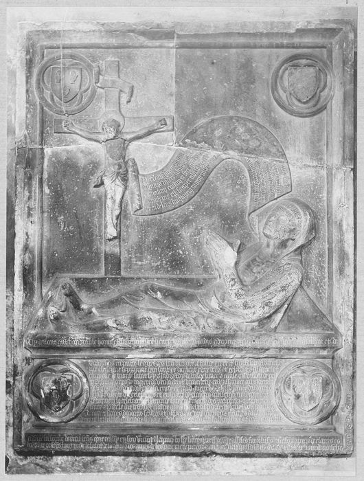 tombeau de H. Rousseau, avocat au Parlement, seigneur de Chaillot